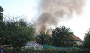 Пожар избухна и унищожи напълно къща в Казанлък