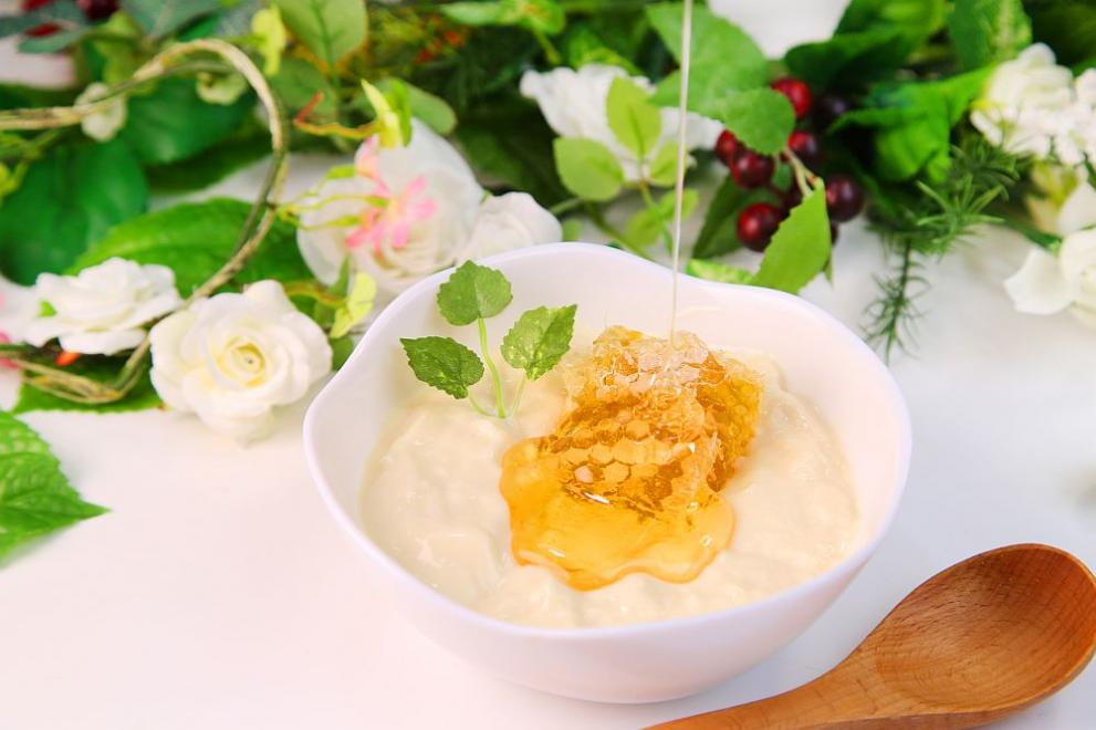  кисело мляко мед 