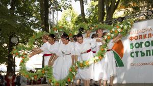 Хиляди родолюбци се събраха на Националния тракийски фолклорен събор