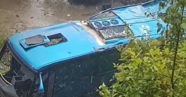 Видео от тежкото пътно произшествие с автобус край Своге беше
