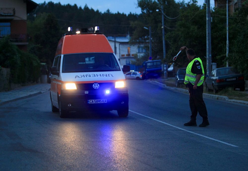 16 души загинаха след като автобус с пътници от село Световрачене, които отивали на екскурзия до манастира 