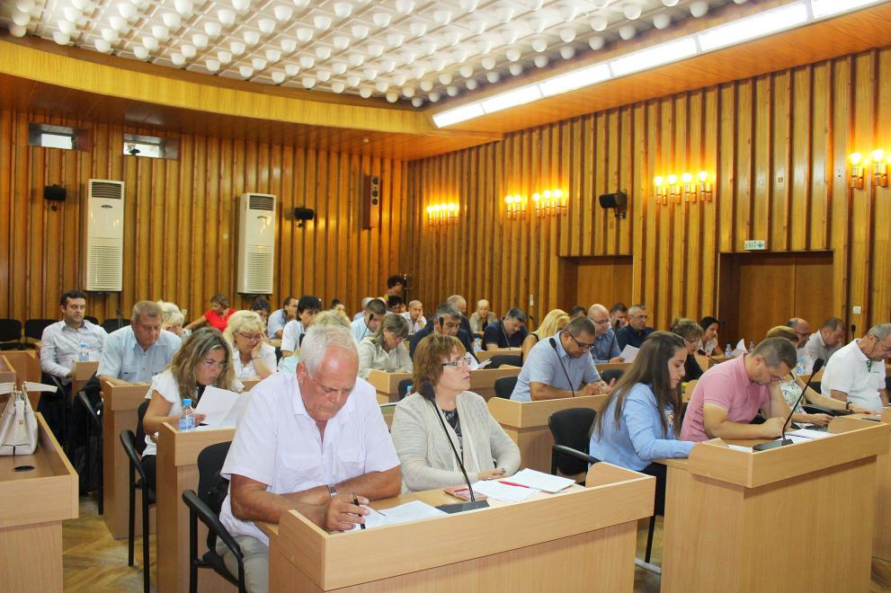 Съветниците борят миризмите с декларация