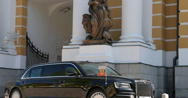 Новата кола на руския президент Владимир Путин бе представена официално