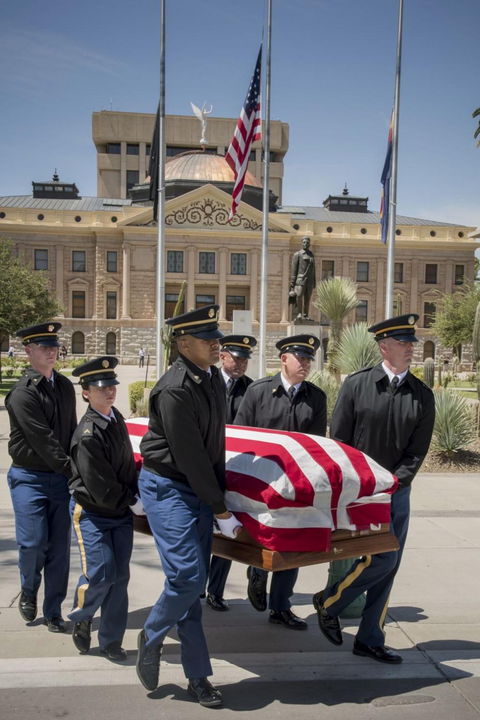  Аризона сенатор Маккейн 
