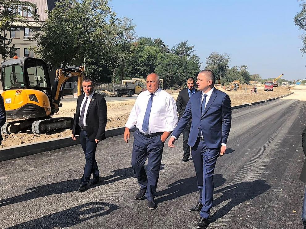 Премиерът Бойко Борисов и кметът Иван Портних провериха инфраструктурни обекти във Варна