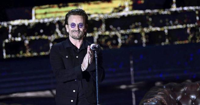 Ирландската група U2 прекъсна снощи концерта си в Берлин почти