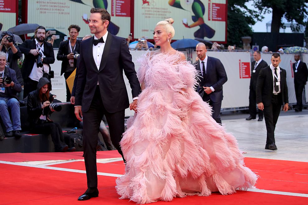Лейди Гага е като принцеса от приказките в рокля на Valentino