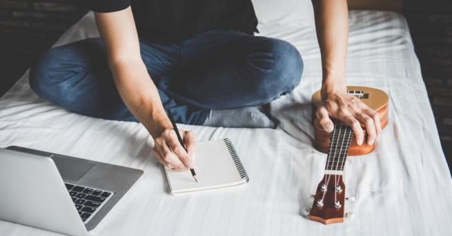 Повечето звезди винаги крият в себе си доза ексцентризъм Те