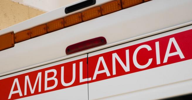 Петима души загинаха при удар на автобус в подпорна колона