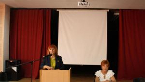 Гергана Микова присъства на съвещанието на директорите на училища от