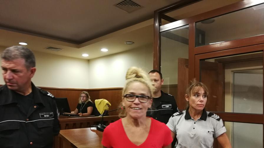 Адвокатът: Психичното здраве на Иванчева е критично