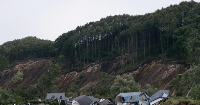 Двадесет са вече жертвите на катастрофалното земетресение на японския остров