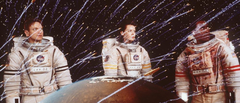 Кони Нилсен в сцена от „Мисия до Марс“ през 2000 г.<br>
 