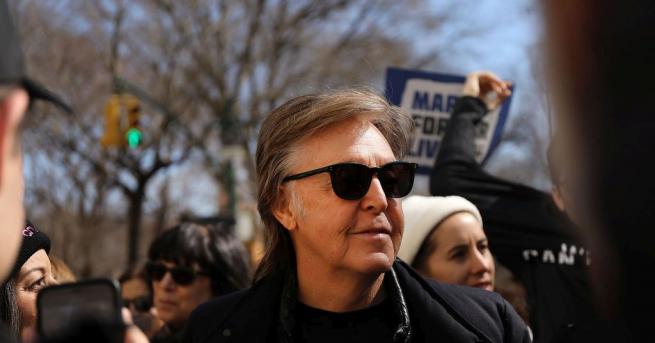 Хора които ползват нюйорското метро имаха специално преживяване на станцията