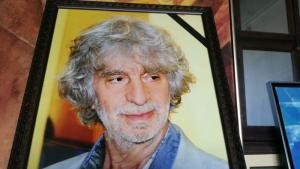 Никола Манев поклонение