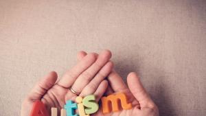 аутизъм
