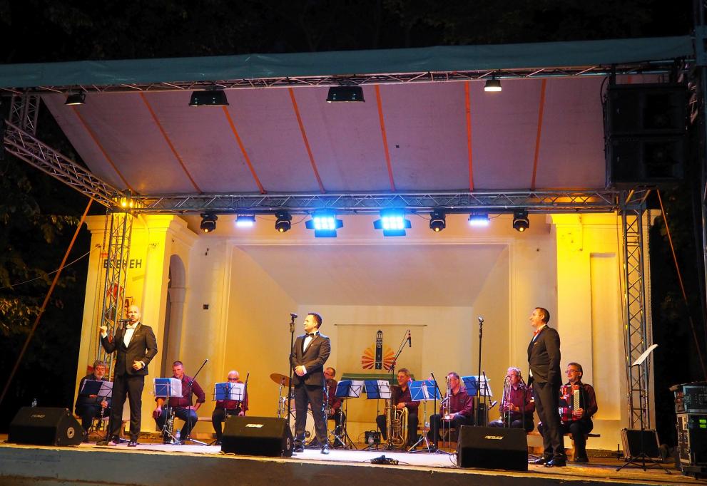 „Тенорите” дадоха тон на панаира