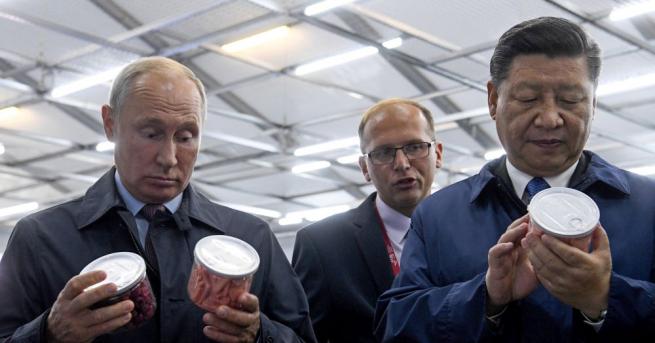 Президентите на Русия и на Китай Владимир Путин и Си