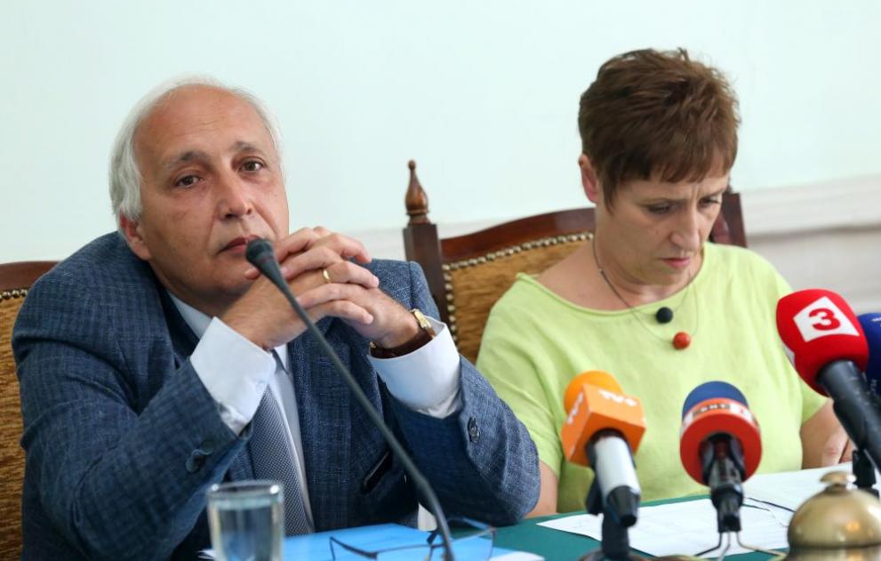 Константин Хаджииванов и проф. Евелина Славчева - председател на Общото събрание на БАН