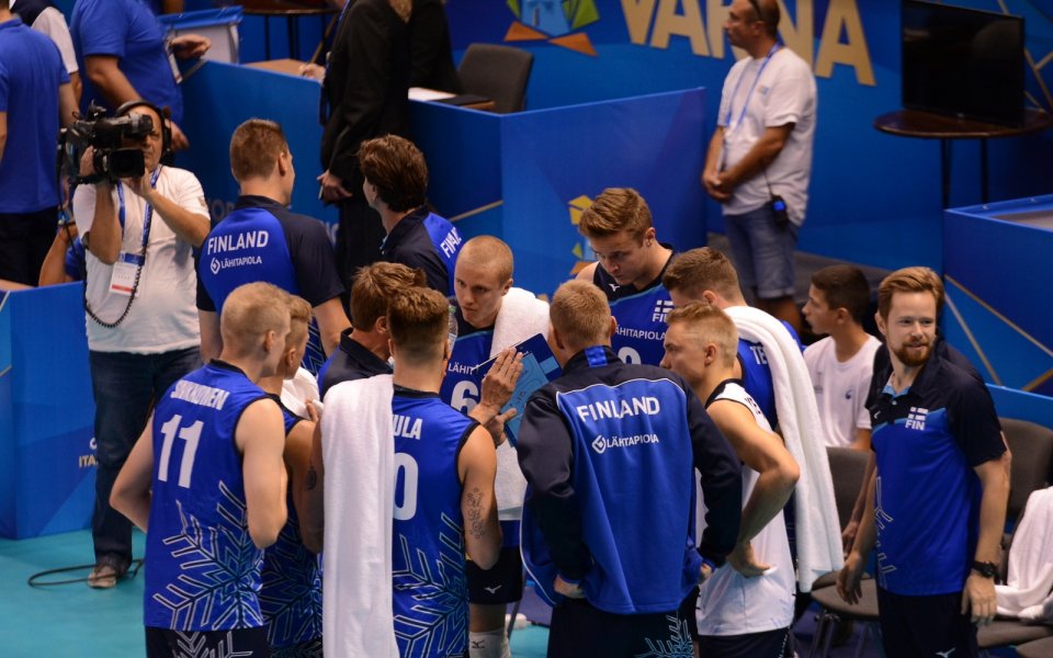 Финландия с първи успех на СП по волейбол