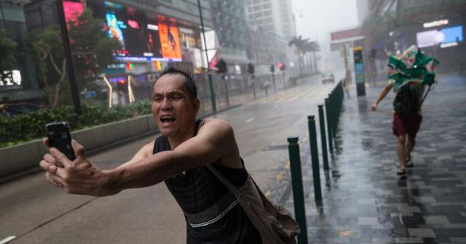 Най малко 65 са вече жертвите на тайфуна Мангхут във Филипините