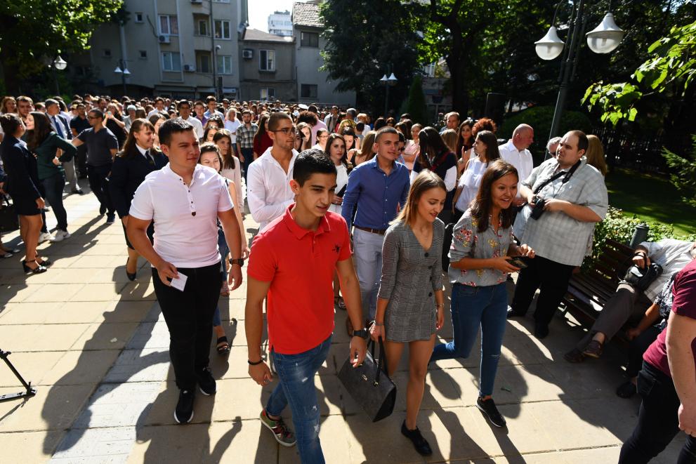 Над 1400 първокурсници днес стартираха обучението си в Медицински университет Варна