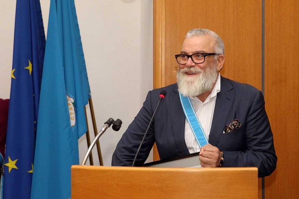  Владо Пенев 