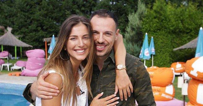 Една от най-известните двойки в България Алекс и Дани Петканови станаха