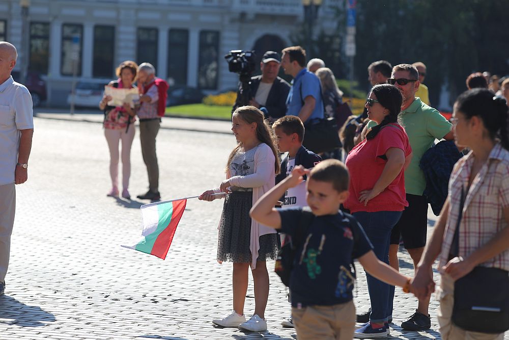 Показаха военна техника, оръжия и екипировка