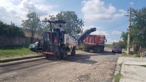 В Девня започна голямото асфалтиране