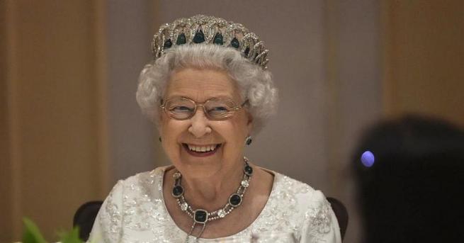 Kралица Елизабет Втора впечатлява със своята жизненост и енергичност Guliver Getty