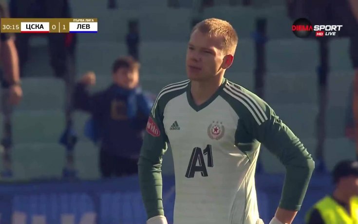 Левски поведе на ЦСКА след автогол