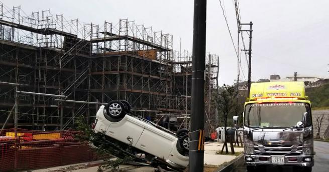 Най малко 45 души са пострадали при преминаването на тайфуна Трами