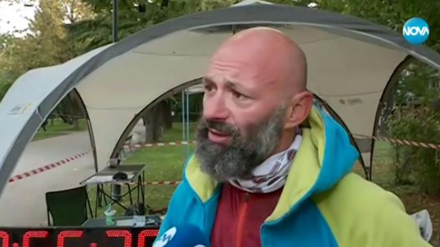 Вижте как се тегли 2-тонен пикап за ... 27 часа (ВИДЕО)