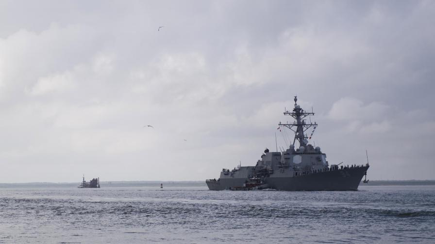 Китайски боен кораб прогони американски разрушител
