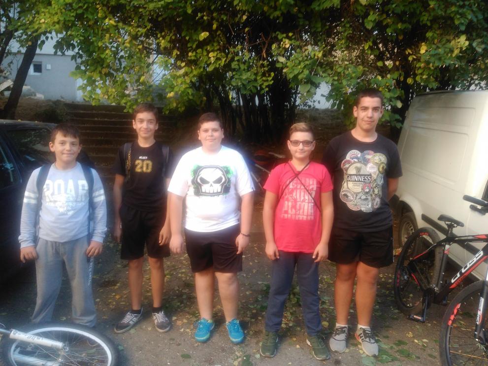 Децата, намерили и предали на полицията откраднато колело