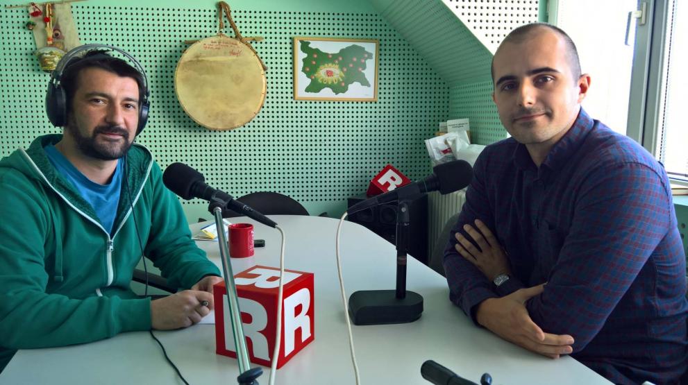 Разговор за училищната медиация между водещия Кирил Кирилов и психолога Илия Маринчешки