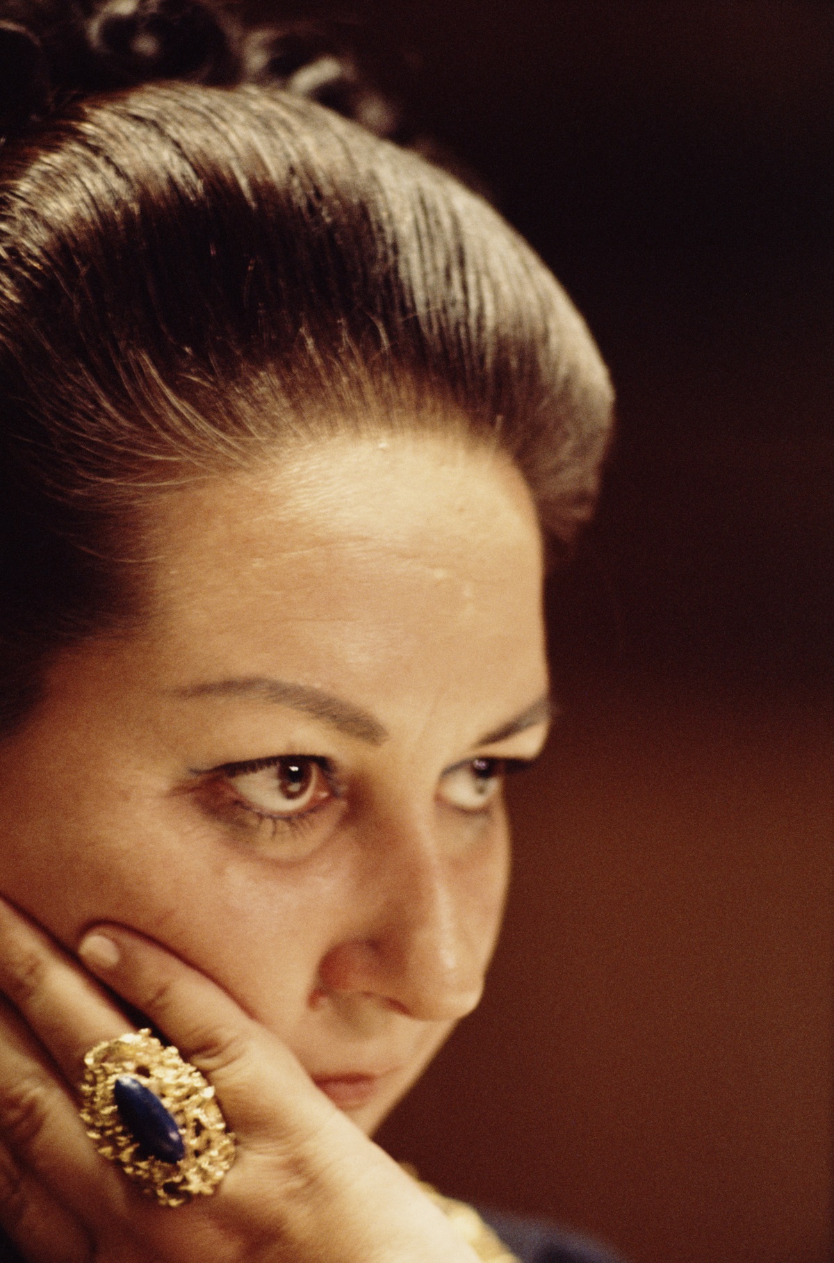 Звездната слава на Кабайе изгрява през 1965 г. с ролята X на Лукреция Борджия в операта на Доницети в известния "Карнеги хол" в Ню Йорк, след като излиза на сцената като заместничка на болна своя колежка. По време на 50-годишната си кариера тя е гастролирала в операта "Метрополитън", в държавната опера на Виена и е пяла до известни тенори като Лучано Павароти и Пласидо Доминго.
