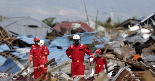 Индонезийските власти разпоредиха да бъдат спрени издирвателно спасителните дейности след земетресението