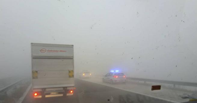 Верижна катастрофа с петима пострадали на автомагистрала Тракия край Ихтиман