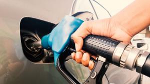 Цените на горивата тръгнаха стремглаво нагоре Бензинът и дизелът на