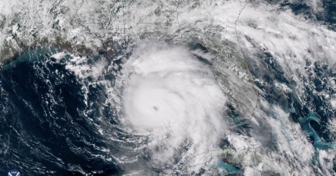Националният център на САЩ за ураганите съобщи, че ураганът Майкъл