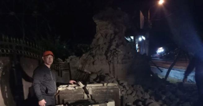 Земетресението с магнитуд 6 4 което разтърси днес индонезийските острови Ява