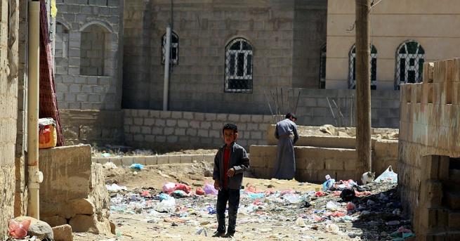 Най малко 19 мирни граждани загинаха при въздушни удари на