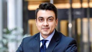 Момчил Неков