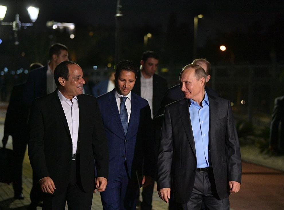 Руският президент Владимир Путин и египетският му колега Абдел Фатах ас Сиси се разходиха по крайбрежната улица на Сочи
