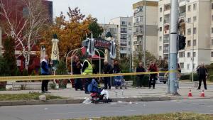 автобус прегази майка с количка