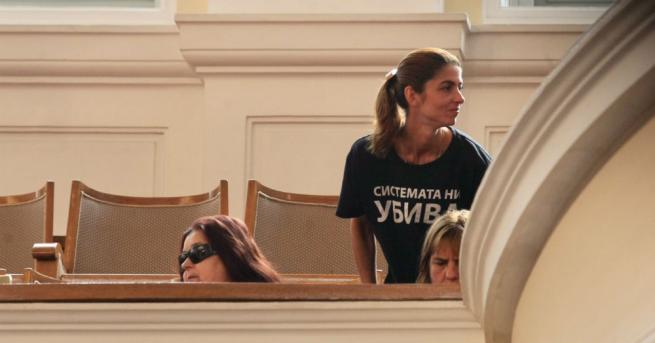 Протестиращите майки искат извинение и оставка от Валери Симеонов Майките
