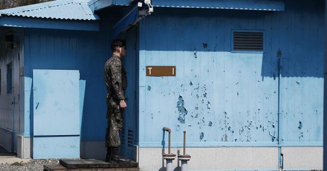 Двете Кореи приключиха с разминирането на пограничното селище Панминчжон в