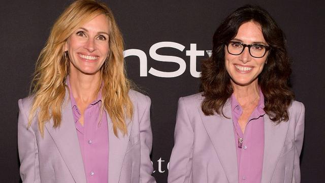 Джулия Робъртс и Елизабет Стюарт в еднакви тоалети на наградите InStyle (СНИМКИ)